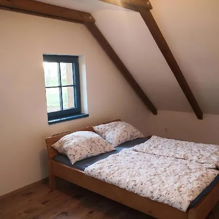 Pod Dubem , Hlinov , Novohradské Hory , Prázdninový dům *