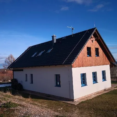 Pod Dubem , Hlinov , Novohradské Hory , Prázdninový dům *